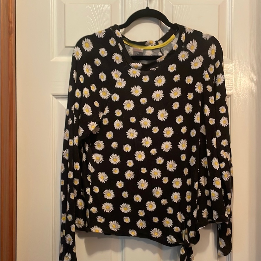 No Boundaries blouse,Floral Long Sleeve Top, Women’s size XXlrg  15/17